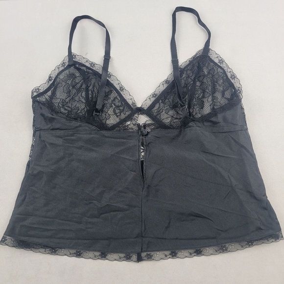 Victoria's Secret 100% silk cropped black cami in size small - Picture 3 of 5